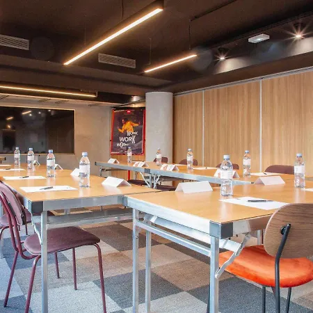 Ibis Aeroport Promenade Des Hotel 3*